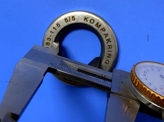 ผนึกน้ํามันความดันสูงด้วยวัสดุ STEEL+PTFE สําหรับมอเตอร์ปั๊มเกียร์ รุ่น P-51